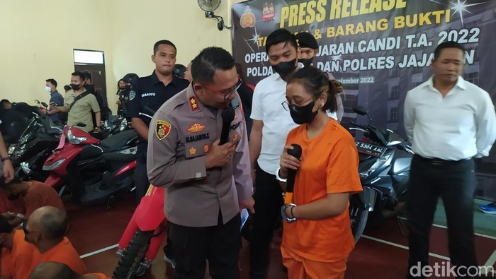 Seorang residivis perempuan pelaku pencurian perhiasan ditangkap Polres Magelang.