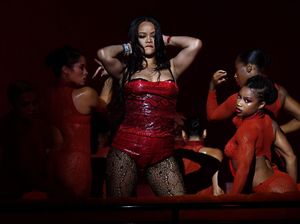 Rihanna Menuju Halftime Show Super Bowl