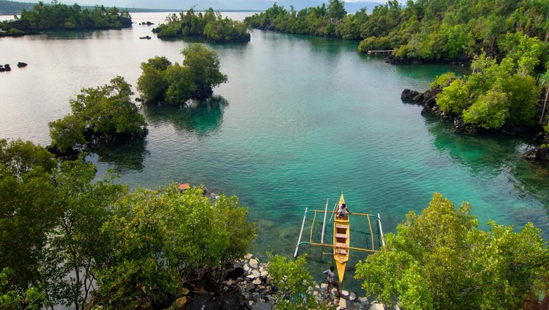 Samola dan Tanjung Bongo di Maluku Utara