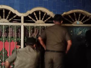 Prostitusi di Rawa Malang Diam-diam Hidup Lagi, Warga Resah!