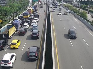 Kecelakaan Mobil Terguling di Km 5+800 Tol JORR Tewaskan 2 Penumpang