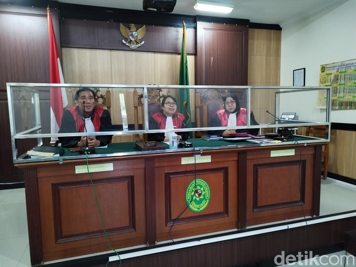 Sidang pelecehan anak Gresik