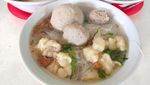 Sluurp! 20 Bakso Topping Tetelan Berlimpah Ada di Tempat Ini