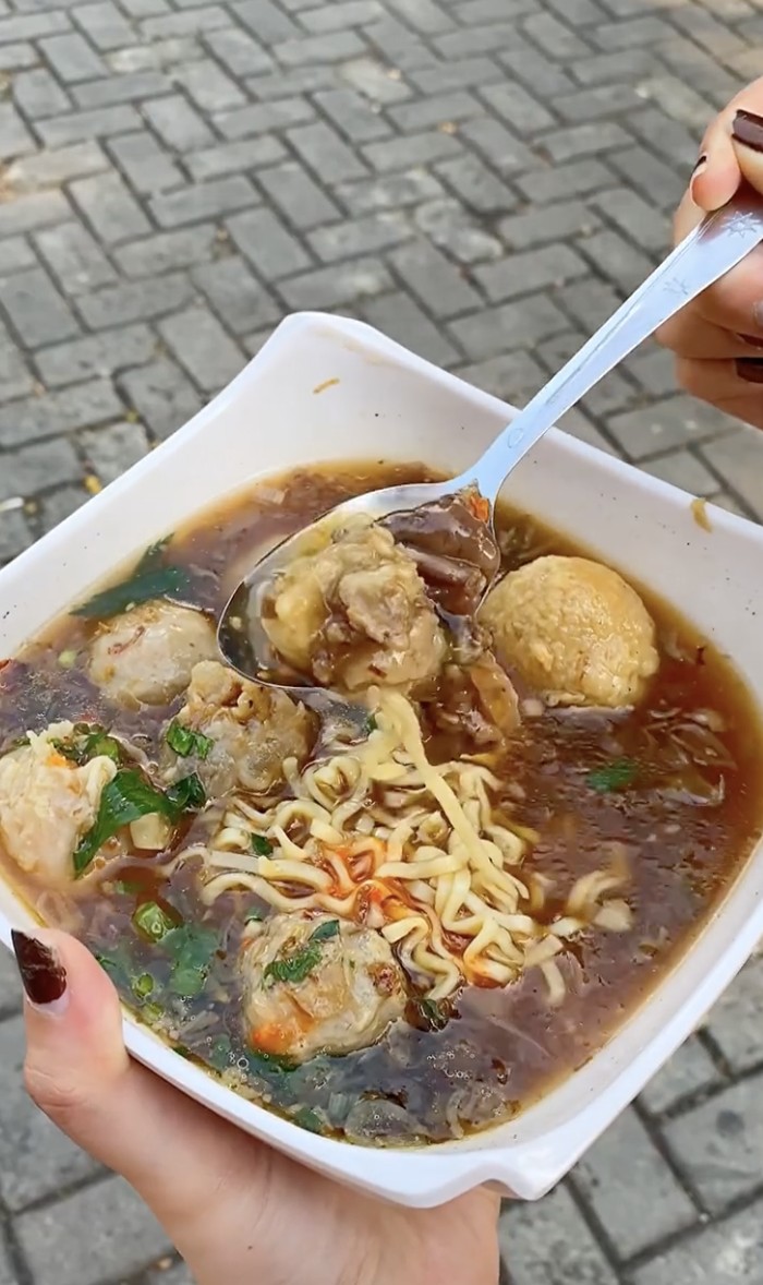 Sluurp 20 Bakso Topping Tetelan Berlimpah Ada Di Tempat Ini