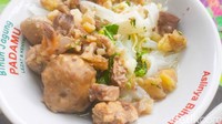 Di Jalan Terapi Raya, Bogor Barat, ada Bakso Pak Sugeng yang viral karena menyajikan bakso berlimpah tetelan. Racikan baksonya khas Wonogiri dengan harga Rp 20.000/porsi. Foto: detikfood