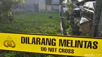 Kapolda Jateng Irjen Ahmad Luthi mengatakan yang mengirimkan paket ke Asrama Brimob Sukoharjo berinisial S. Kini S, kata, Irjen Ahmad sudah diamankan di Polres Indramayu.(Bayu Ardi Isnanto/detikJateng)