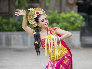 Sejarah Tari Pendet, Tari Penyambutan dari Bali
