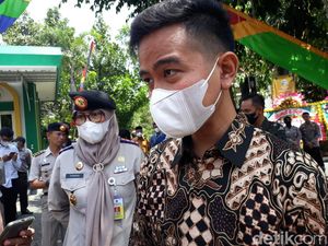 Buka-bukaan Gibran Ungkap Rocky Gerung Kritik Otak Kosong dan Dungu