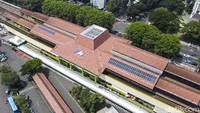 PT Kereta Api Indonesia (Persero) meresmikan penggunaan Pembangkit Listrik Tenaga Surya (PLTS) atau Solar Panel di Stasiun dan Kantor KAI di Stasiun Gambir, Senin (26/9/2022).