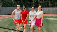 Gaya Wulan Guritno Main Tenis Bareng Geng Cendol, Body Goals Bikin Salfok