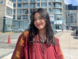 8 Foto Zee JKT48 yang Viral Minta Maaf Usai Video Nge-vape Tersebar