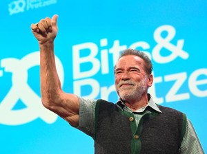 Pasang Alat Pacu Jantung, Arnold Schwarzenegger Ngaku Berasa seperti Mesin