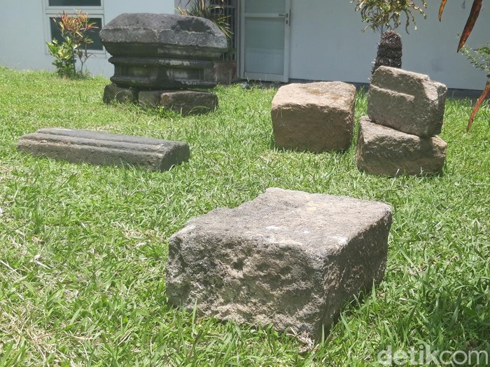 6 batuan lepas yang diduga cagar budaya dievakuasi ke Museum Boyolali, Selasa (27/9/2022).