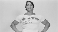 Arnold Schwarzenegger memulai latihan angkat beban di tahun 1960  dan di usia 14 tahun, dia mulai membentuk tubuh kekarnya. (Foto: Redferns/Estate Of Keith Morris)