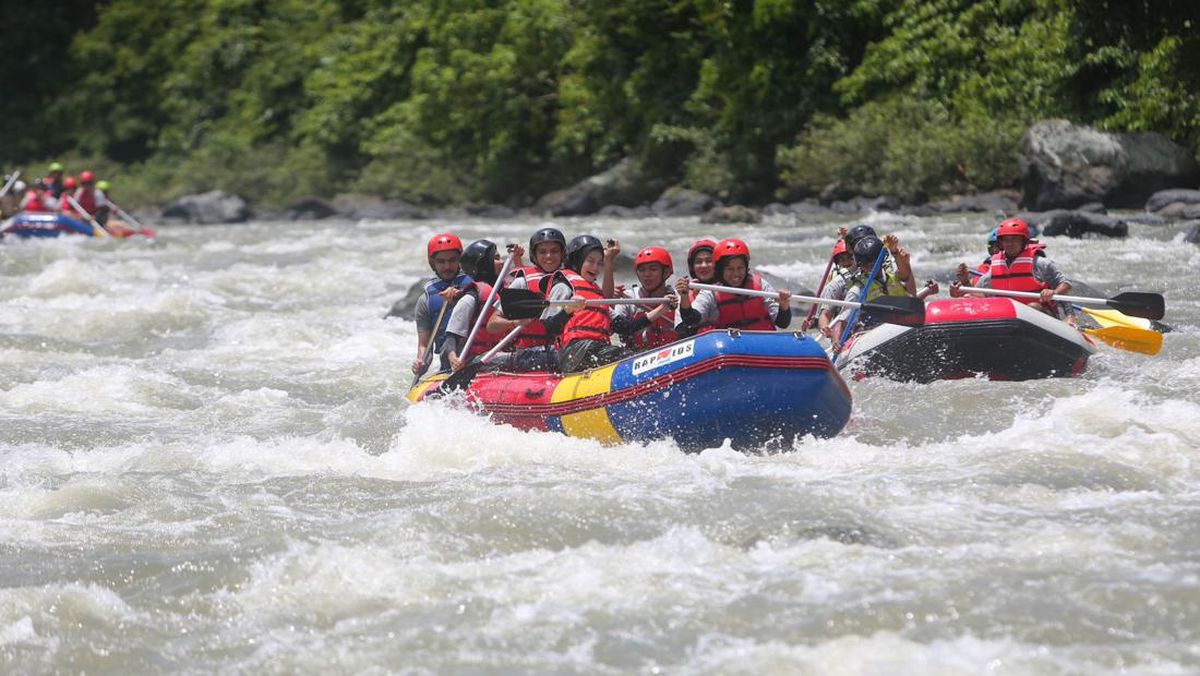 Arung Jeram Desa Parhitean