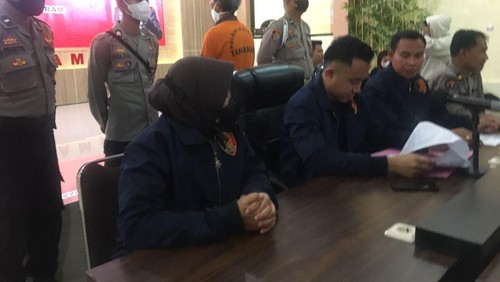 Pelaku pemerkosaan anak kandung di Mataram dibekuk polisi Selasa (27/9/2022).
