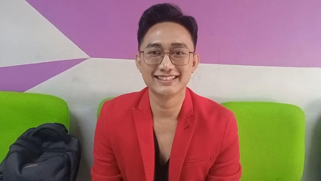Fokus Bobby Tince Usai Bisnis Travel Umrah Bangkrut dan Rugi Rp 2 M