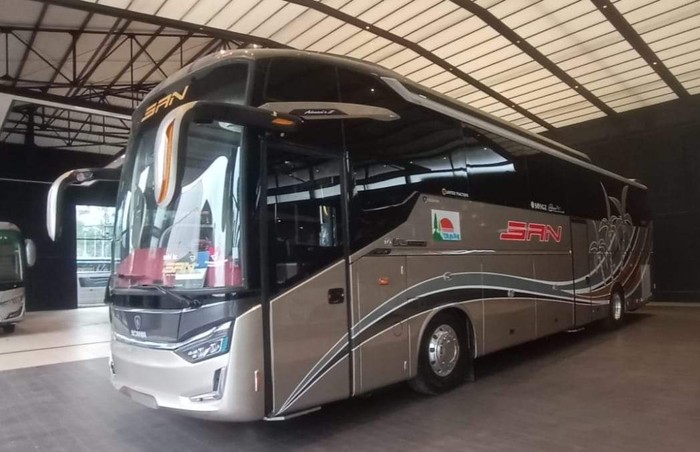Bus baru PO SAN berbalut bodi Laksana Legacy SR3 Ultimate Bus baru PO SAN berbalut bodi Laksana Legacy SR3 Ultimate
