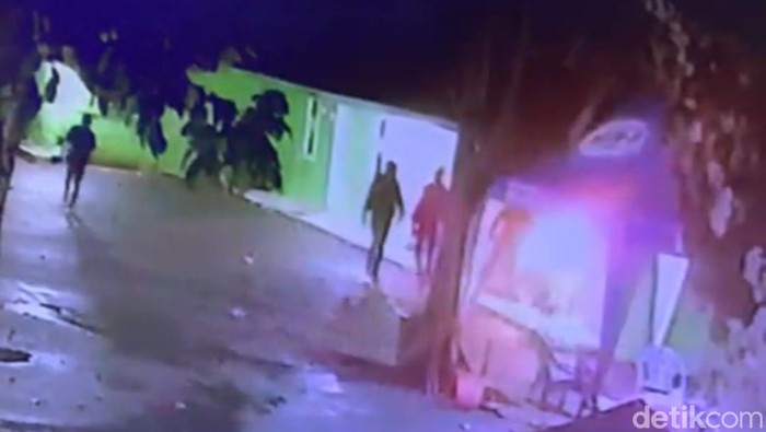 Cafe Dulu Indah (CDI) di Kutalimbaru, Deli Serdang sengaja dibakar.