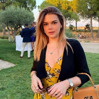 Tak jarang, Camille memamerkan gaya dengan tas-tas branded, seperti Dior, Chanel, dan Louis Vuitton. Ia juga sering bepergian liburan eksotis mulai dari Dubai, Marrakech hingga Mauritius.Foto: Instagram @camillerosegottlieb