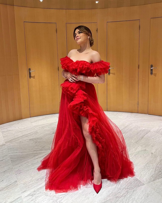 Tak hanya memamerkan gaya hidup mewah, Camille cukup aktif dalam kegiatan amal. Setelah lulus kuliah di jurusan literatur dan komunikasi di Perancis, wanita tersebut bergabung dengan berbagai program volunter sebelum akhirnya memulai proyeknya sendiri, Be Safe Monaco.Foto: Instagram @camillerosegottlieb