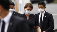 Wakil Presiden Filipina Sara Duterte-Carpio juga tampak hadir di pemakaman kenegaraan untuk Shinzo Abe. Kiyoshi Ota/Pool Photo via AP.