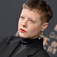 Bintang serial ‘House of the Dragon’ Emma D’Arcy ikut berpartisipasi dalam aksi boikot. Foto: Getty Images/Lia Toby