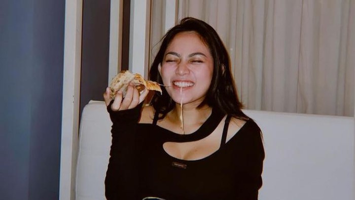 Galeri Rachel Vennya