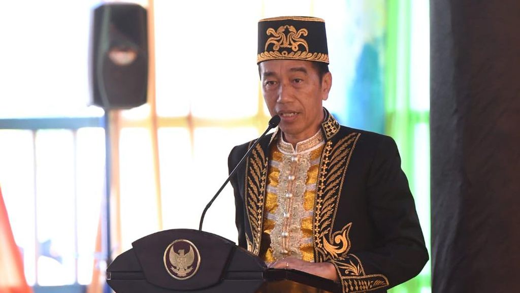 Jokowi Diberi Gelar Kehormatan La Ode Muhammad dari Kesultanan Buton