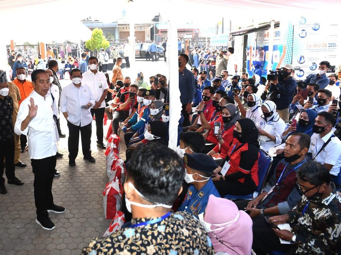 Jokowi di Baubau, Sultra