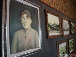 Kisah Raja Kretek Asal Kudus, Sebar Brosur Rokok dari Langit