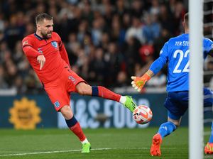 Kala Luke Shaw Menjelma Shawberto Carlos