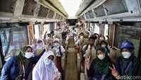 Pantauan di lapangan terlihat masyarakat sangat antusian untuk berkunjung ke Balai Yasa Manggarai ini. Foto: Pradita Utama/detikcom