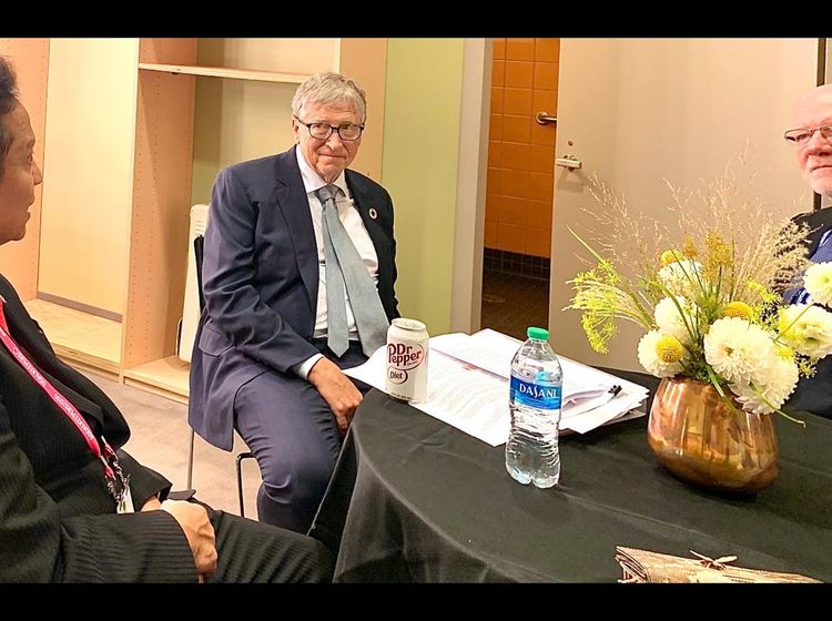 Momen Menkes Meet Up Bareng Bill Gates, Ngomongin Apa Ya?