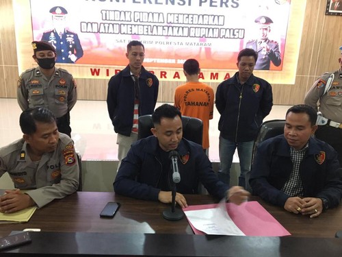 Salah satu pelaku curat dan curanmor di Mataram usai dibekuk polisi, Selasa (27/9/2022)