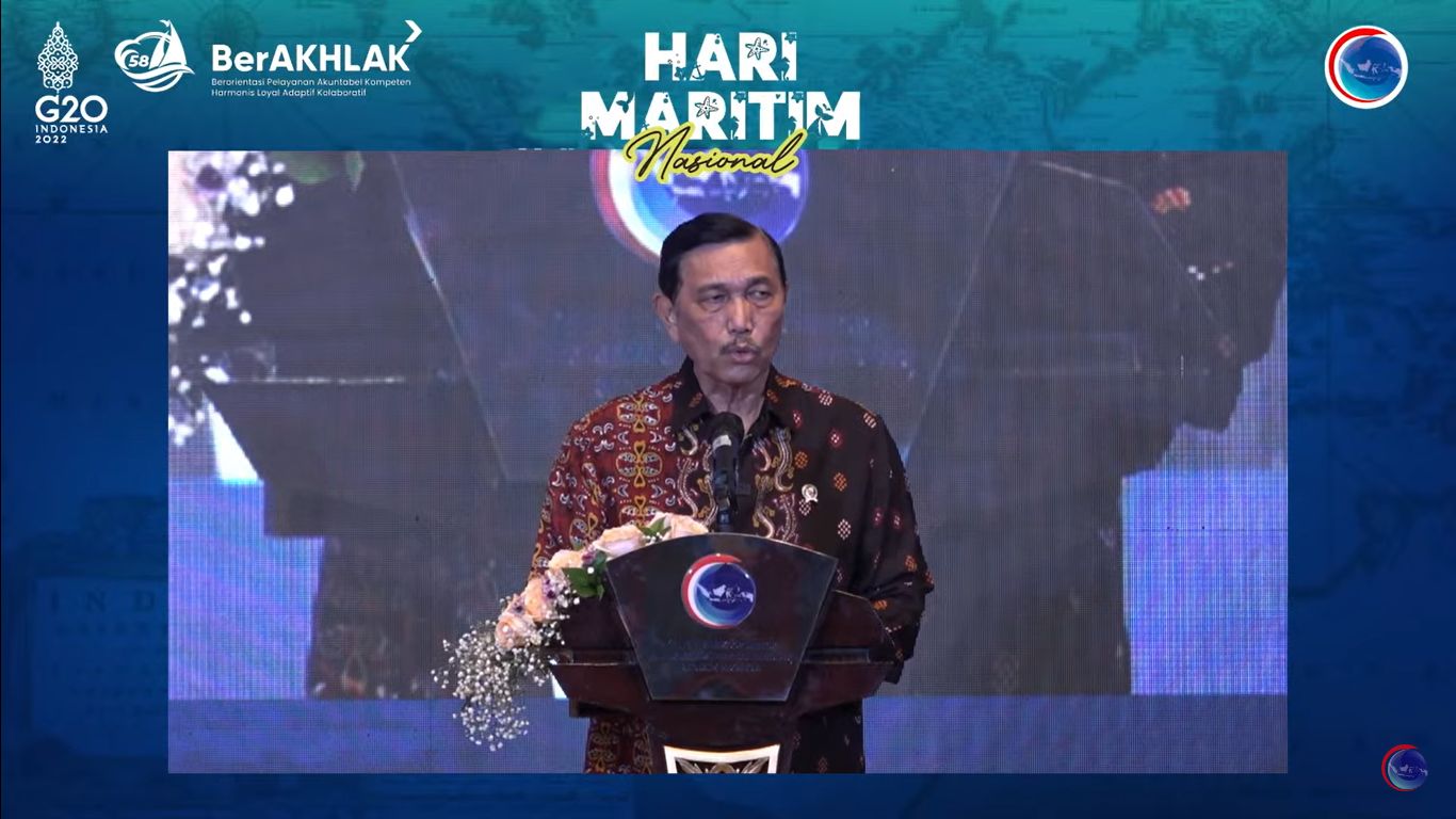 Menko Kemaritiman dan Investasi Luhut B Pandjaitan menyampaikan pidato saat pembukaan Puncak Hari Maritim Nasional 2022, Selasa (27/9/2022).
