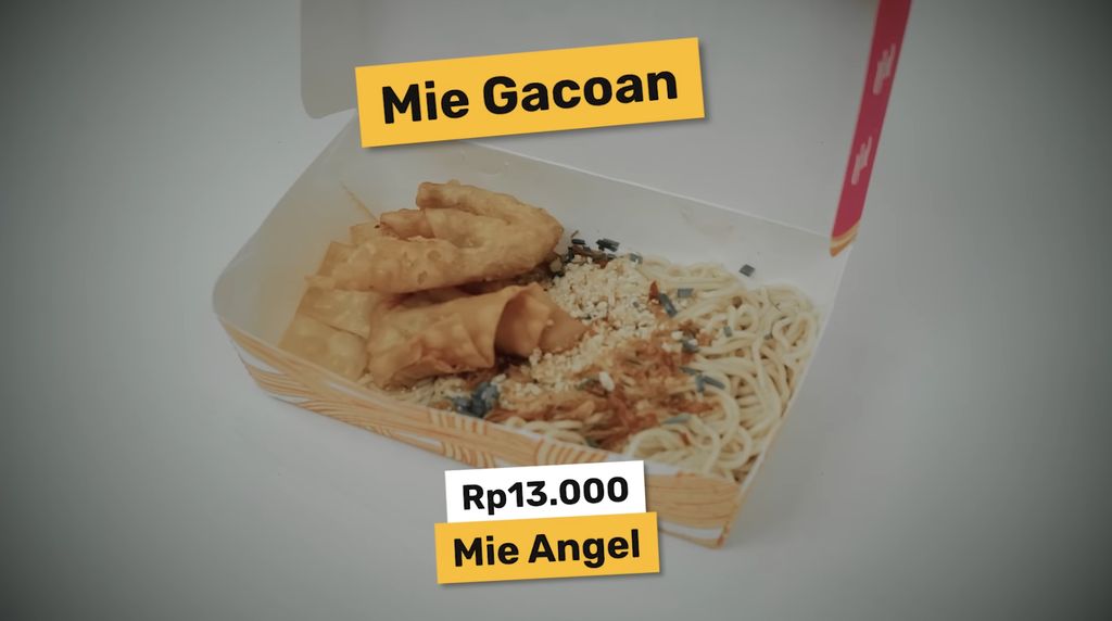 Raditya Dika Pertama Kali Cicip Mie Gacoan: Lihat Cabenya Aja Gue Lemes!