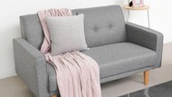 4 Langkah Mudah Hilangkan Bau pada Sofa