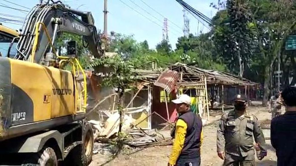Satpol PP Bongkar 265 Lapak PKL di Bubulak Bogor untuk Dibangun Pedestrian