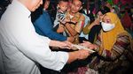 Senyum Semringah Pedagang Pasar di Buton Dapat BLT dari Jokowi