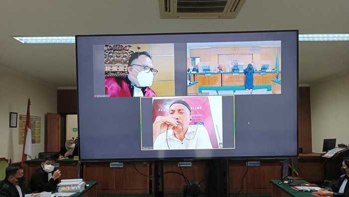 Sidang dakwaan korupsi dana PIP di SMPN 17 Tangerang Selatan