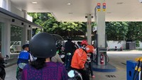 Rata-rata pembeli BBM yang menggunakan sepeda motor membeli BBM jenis Revvo 89. Foto: Angga Aliya ZRF/detikcom