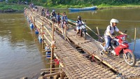 Jembatan ini kini bisa dilewati kendaraan dari dua lajur, setelah dibuatkan jembatan baru yang ada di sampingnya. Foto: Agil Trisetiawan Putra/detikJateng