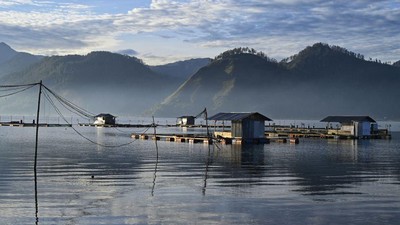 Terbuai Indahnya Danau Laut Tawar di Takengon Aceh