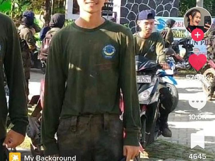 8 Foto Transformasi Pria Viral Dulu Taruna Kini Taruni, Bikin Shock