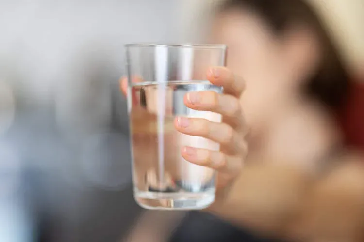 Wow! Selama 41 Tahun Wanita Ini Hanya Minum Air Saja