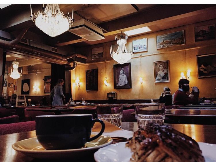 10 Kafe Terbaik di Dunia Sejak Puluhan Tahun Lalu Masih Eksis Hingga Kini