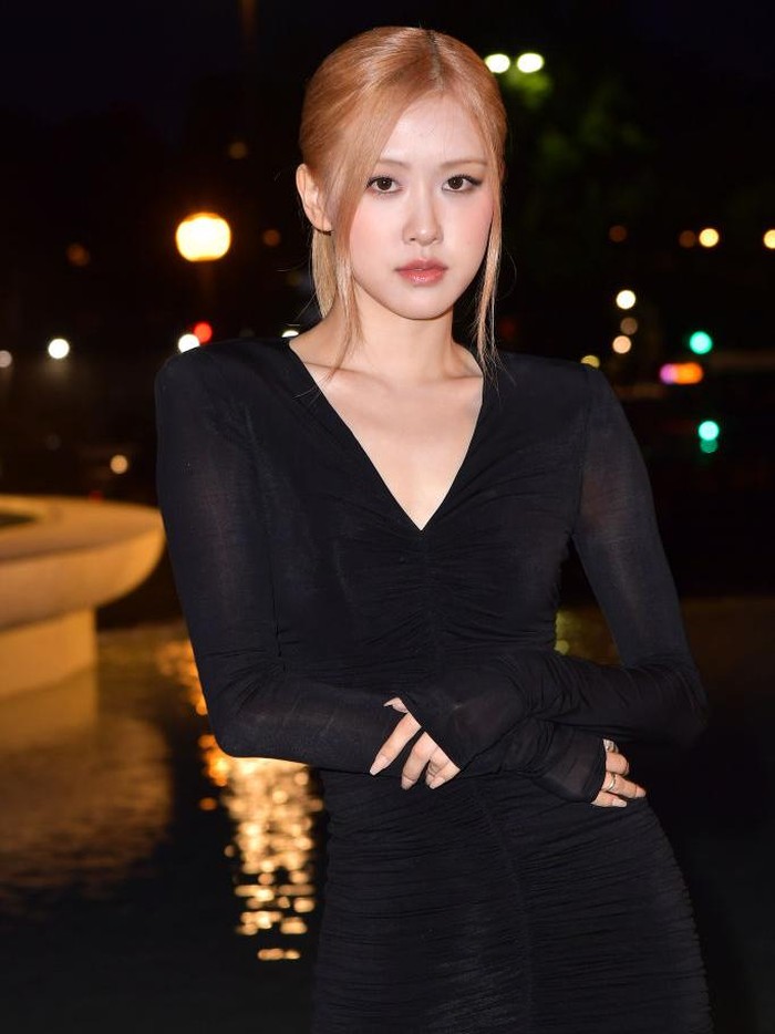 1428108204 PARIS, FRANCE - SEPTEMBER 27: (EDITORIAL USE ONLY - For Non-Editorial use please seek approval from Fashion House) Rose attends the Saint Laurent Womenswear Spring/Summer 2023 show as part of Paris Fashion Week on September 27, 2022 in Paris, France. (Photo by Dominique Charriau/WireImage)