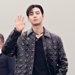Cha Eun Woo Pilih Nama Baptis Yohanes