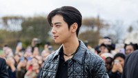 Hadir ke event Dior, Cha Eun Woo ada di acara yang sama dengan Jisoo BLACKPINK. (Foto: Getty Images/Christian Vierig)
